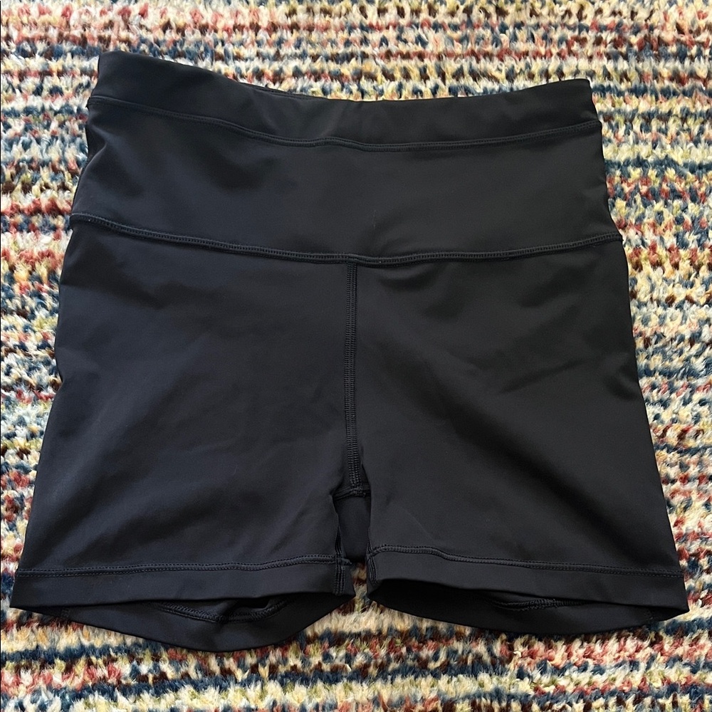 Athleta Accelerate Shortie Shorts
